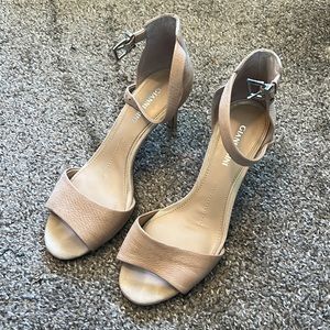 Gianni Bini size 7.5 nude sandals